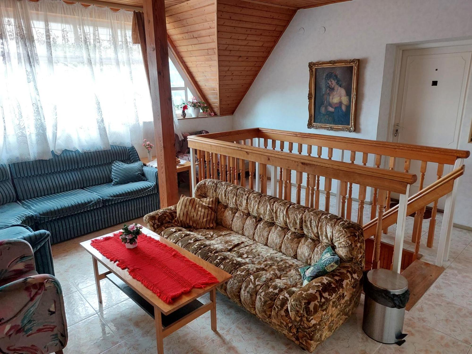 Holiday House Retro Szantod Ngoại thất bức ảnh